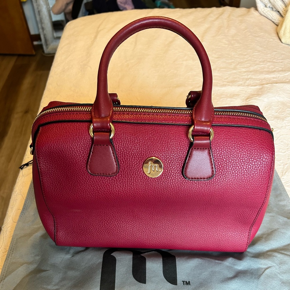 Jessica Moore bag Burgundy-cherry red.